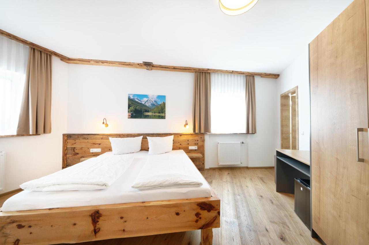 גרמיש-פרטנקירכן Hotel Garni Alpengruss מראה חיצוני תמונה