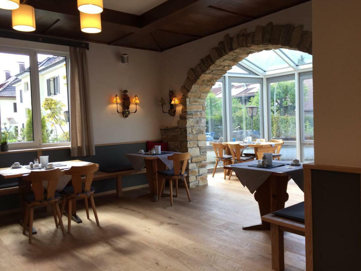 גרמיש-פרטנקירכן Hotel Garni Alpengruss מראה חיצוני תמונה